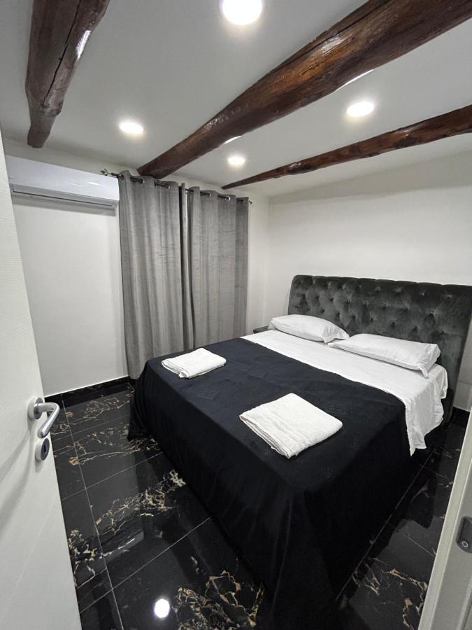 Giovanni Luxury Suites Napoli Eksteriør bilde