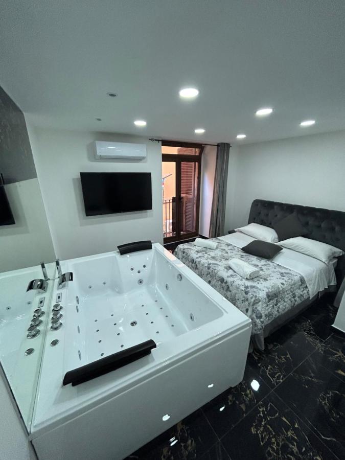 Giovanni Luxury Suites Napoli Eksteriør bilde